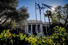 Μέτρα 1 δισ. για στέγη, συνταξιούχους και δημόσιες επενδύσεις ανακοίνωσε η κυβέρνηση